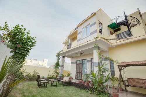 Graceful 3bhk Apartment In Udaipur