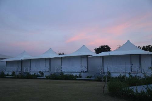 Veer Garh Farms