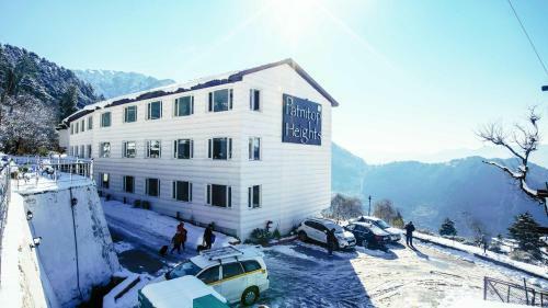 Hotel Patnitop Heights