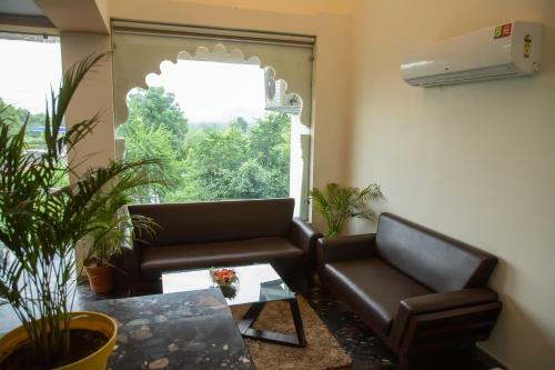 Hotel Gazebo Inn Resort Udaipur