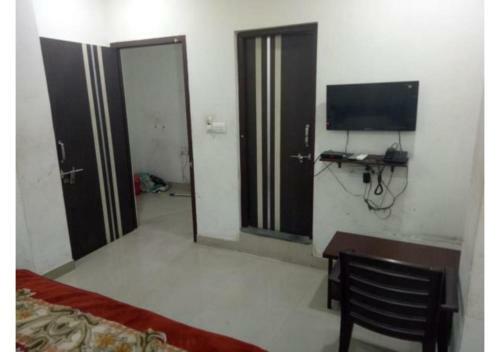 Budget Hotel Near Bus Stand