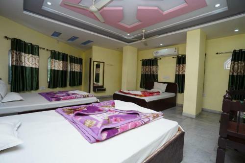 Hotel Gokul Palace