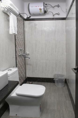 Hotel S L E Residency