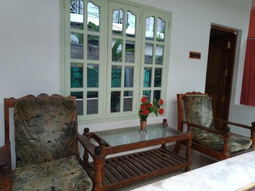 Hostal Mango Palace