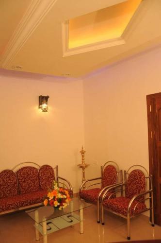 Hotel Sopanam Beach Resort Varkala