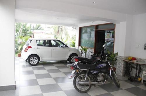 Hotel Gvk Inn