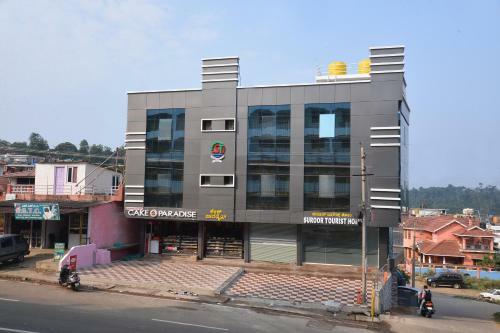 Lodge Suroor Tourist Home