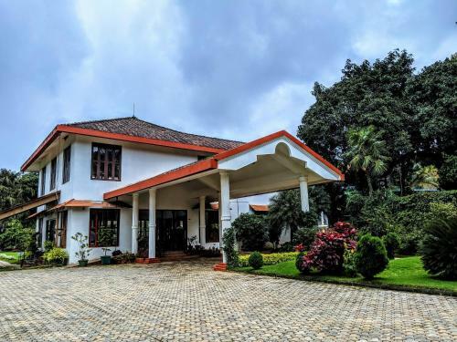 Hotel Amritara Ambatty Greens Resort
