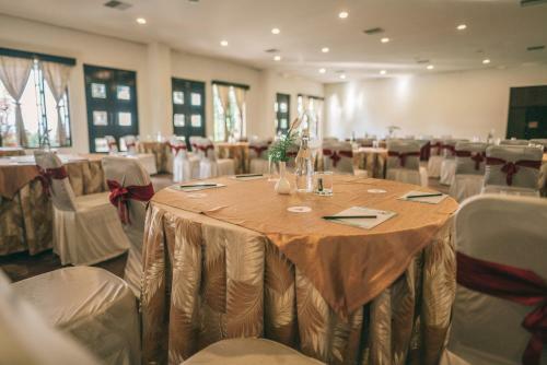 Hotel Amritara Ambatty Greens Resort