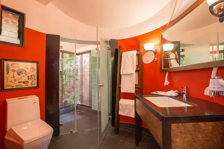 Hotel Residency Lake Resort & Spa