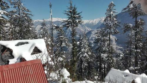 Ishan Log Huts Bahu
