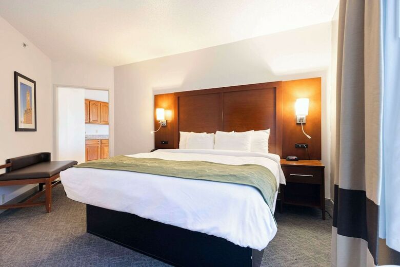 Hotel Comfort Suites