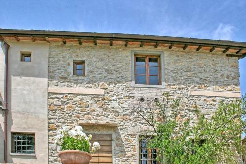 Grassina Ponte A Ema Apartment Sleeps 2 T241457