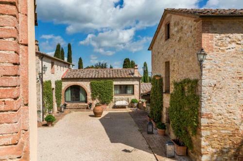 Collalto Villa Sleeps 25 Pool Air Con Wifi