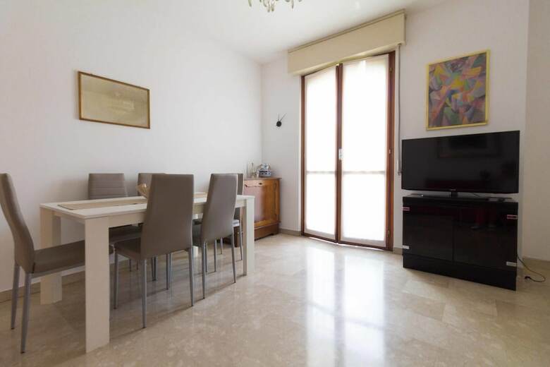 Manzoni Two-bedroom Apartment