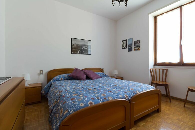 Manzoni Two-bedroom Apartment