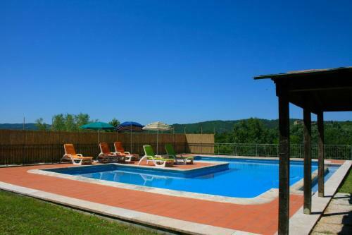 Campoleone Villa Sleeps 8 Pool Wifi