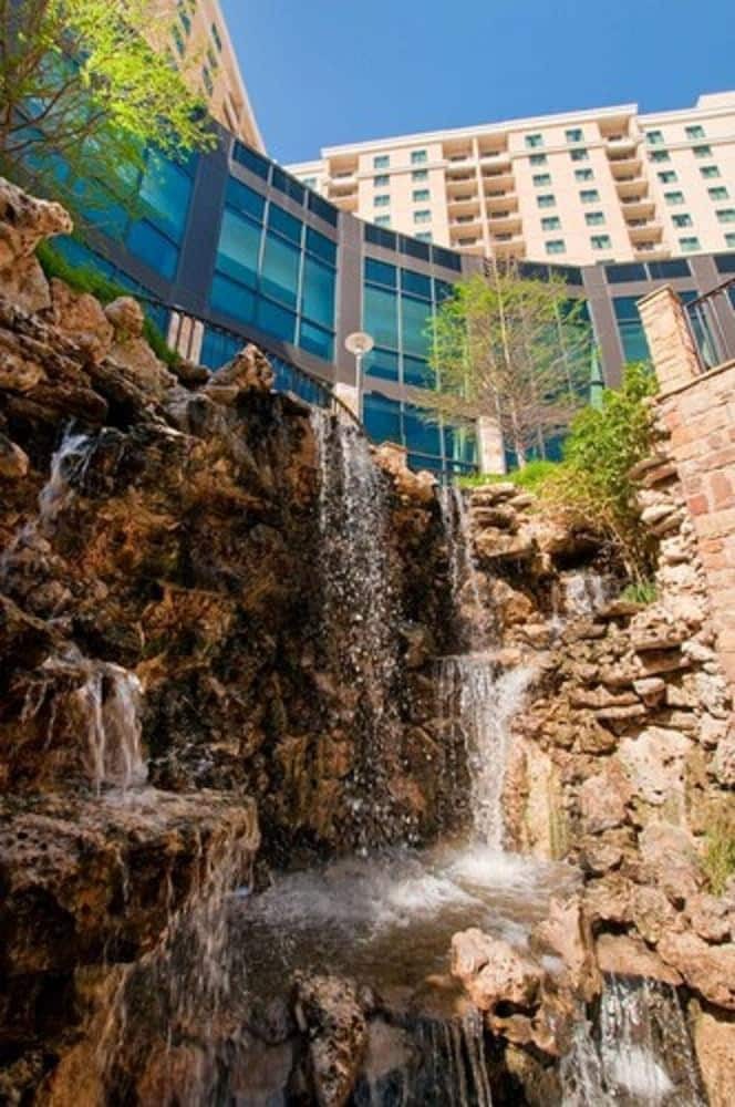 Hotel Embassy Suites San Antonio Riverwalk Downtown