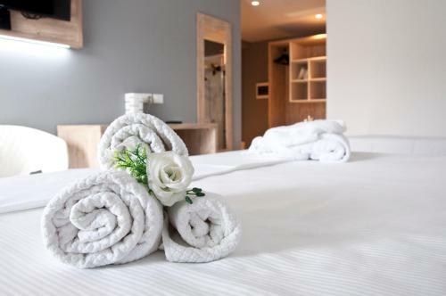 Hotel Ambruosi Village Resort & Spa
