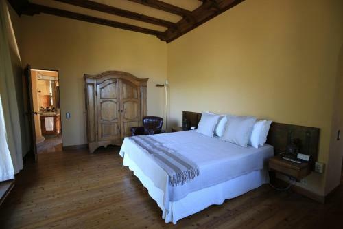 Hostal The Club Guest House