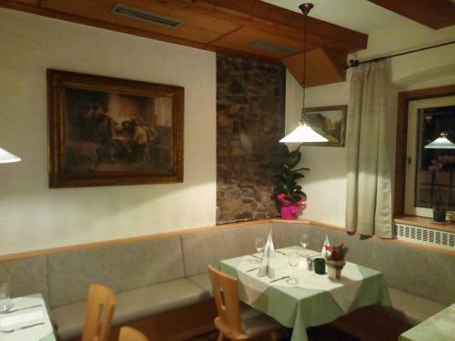 Hostal Gasthof Mondschein