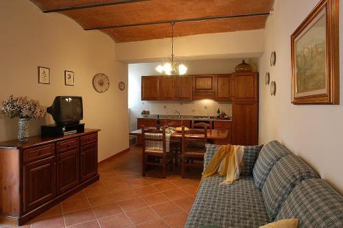 Montaione Villa Sleeps 6 Pool Wifi