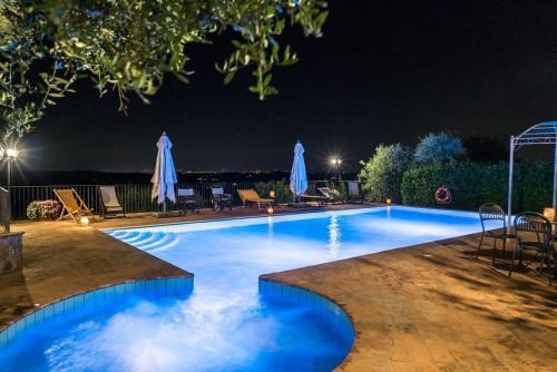 Montaione Villa Sleeps 10 Pool Wifi