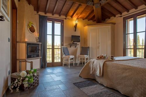 Montelopio Villa Sleeps 9 Pool Air Con Wifi