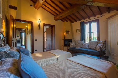 Montelopio Villa Sleeps 9 Pool Air Con Wifi