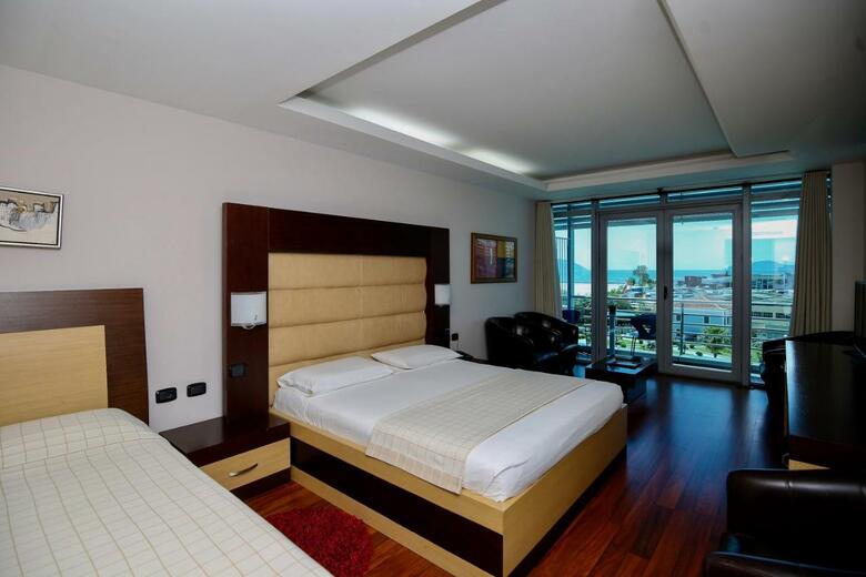 Hotel Vlora International