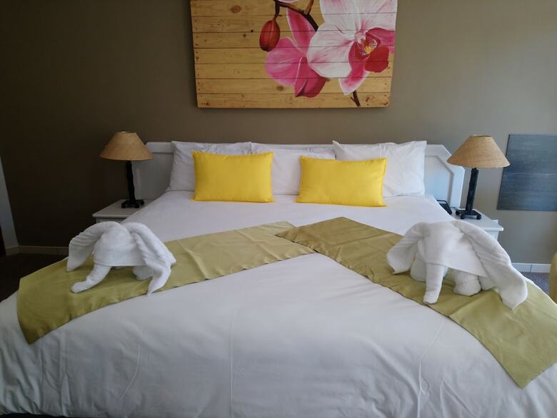 Elephant Lake Hotel