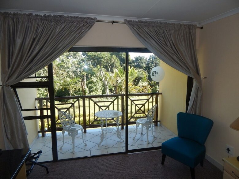 Elephant Lake Hotel