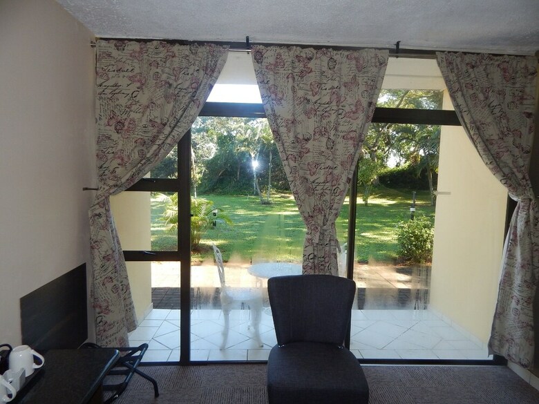 Elephant Lake Hotel
