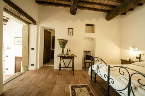 Palazzuolo Sul Senio Villa Sleeps 14 Pool
