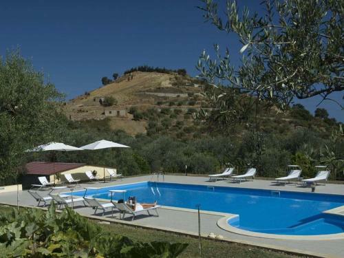 Modern Holiday Home In Patti With Pool