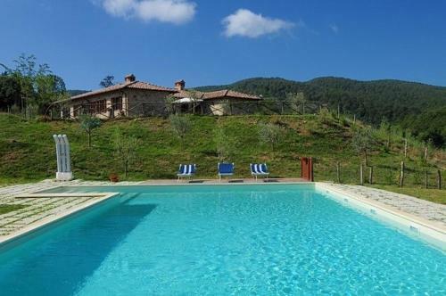 Passignano Sul Trasimeno Apartment Sleeps 4 Pool