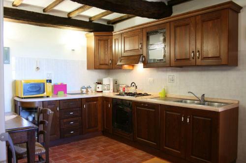 Piegaio Basso Villa Sleeps 16 Pool Wifi
