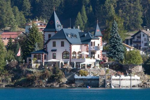 Hotel Schloesschen Am See