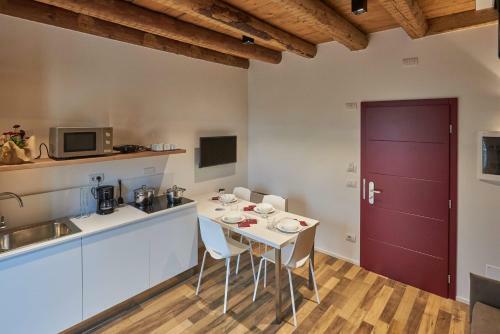 Hostal Albola Suite Holiday Apartments