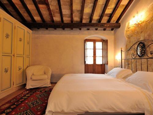 Two-bedroom Apartment In Scheggino I