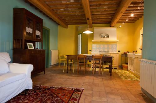 Poderetto Villa Sleeps 20 Pool Wifi