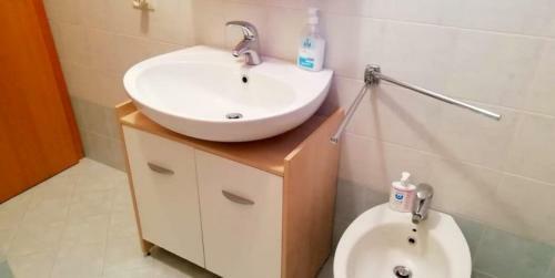 Apartamento M217 - Marcelli, Trilocale Con Ampio Giardino