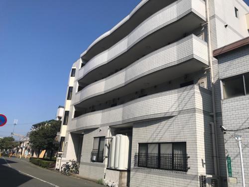 Local Hakozaki Apartment 53