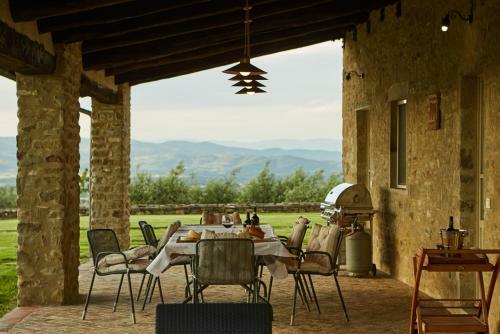Battifolle-ruscello-poggiola Villa Sleeps 8 Pool