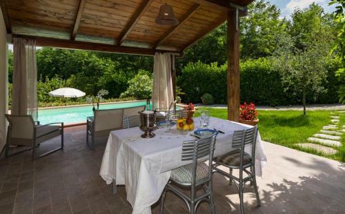 Arliano Villa Sleeps 2 Pool Air Con Wifi