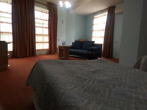 Three Dolphins Hotel