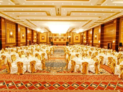 Grand Nur Plaza Hotel