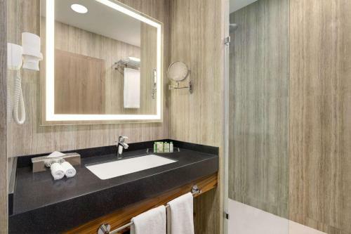 Hotel Wyndham Garden Astana