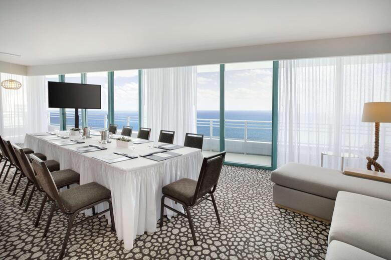 Hotel The Diplomat Beach Resort Hollywood, Curio Collection By Hilton