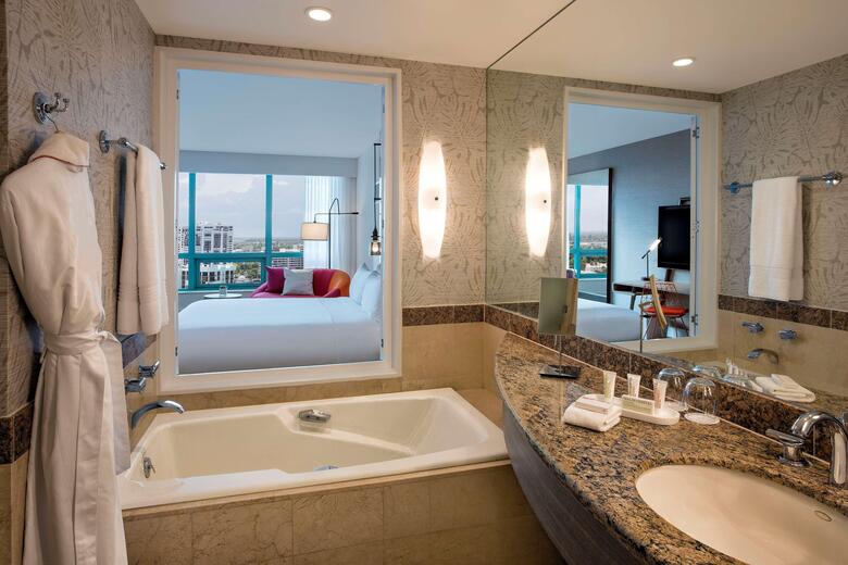 Hotel The Diplomat Beach Resort Hollywood, Curio Collection By Hilton
